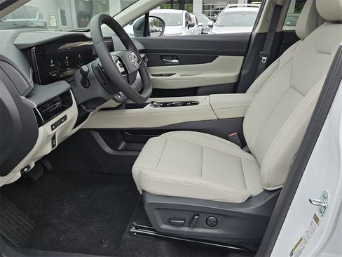 New 2025 Nissan Murano SV image 3