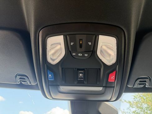 Used 2025 RAM 1500 Warlock AWD/4WD image 24