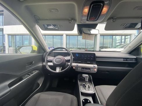 Used 2024 Hyundai Kona SEL AWD/4WD image 5