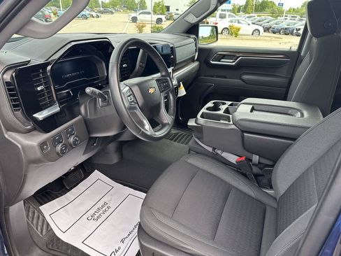 Used 2023 Chevrolet Silverado 1500 LT AWD/4WD image 17