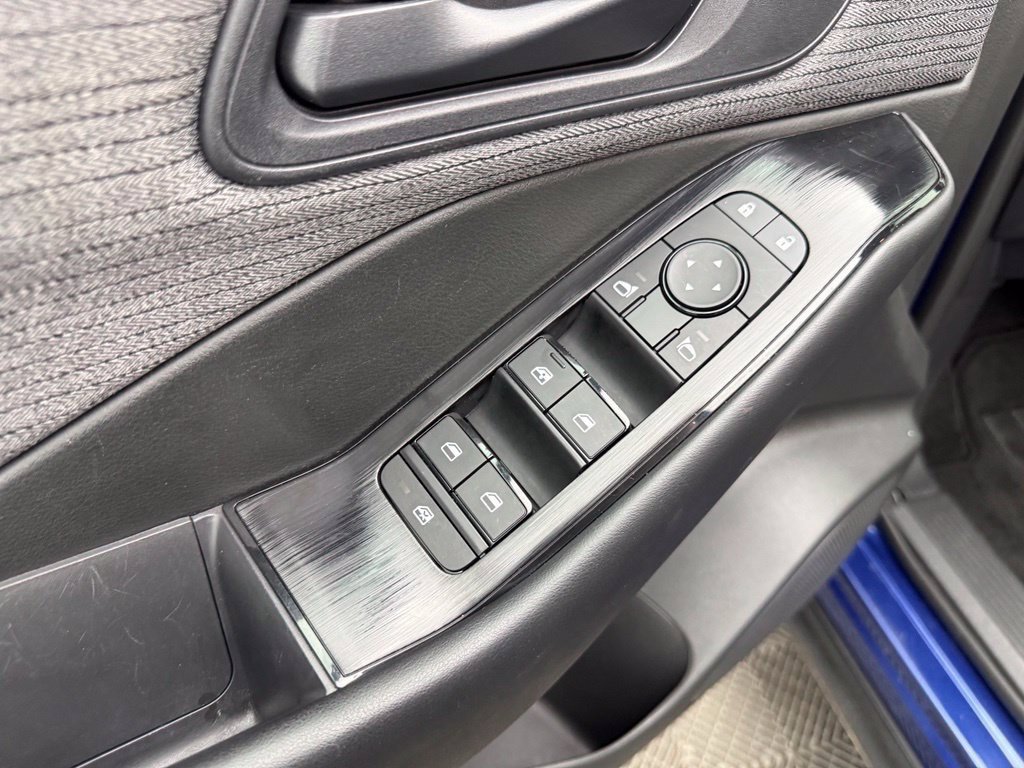 Used 2023 Nissan Rogue S AWD/4WD image 16