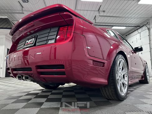 Used 2006 Ford Mustang GT Premium image 19