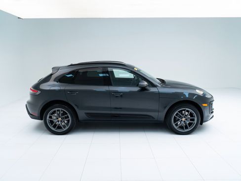 Certified 2026 Porsche Macan AWD/4WD image 8