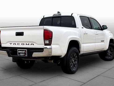 Used 2021 Toyota Tacoma SR5 w/ SR5 Appearance Package (SM) image 12