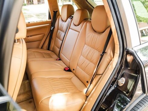 Used 2006 Porsche Cayenne Turbo S AWD/4WD image 74