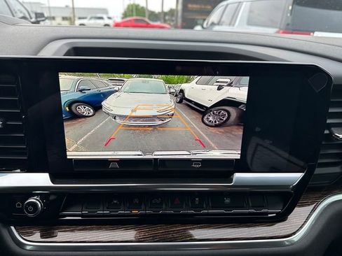 New 2025 GMC Sierra 1500 Elevation image 32