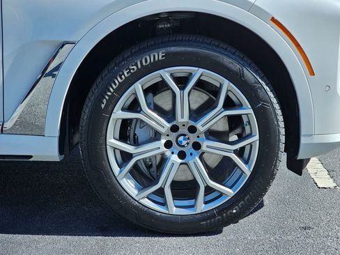 New 2026 BMW X7 xDrive40i w/ Climate Comfort Package AWD/4WD image 13