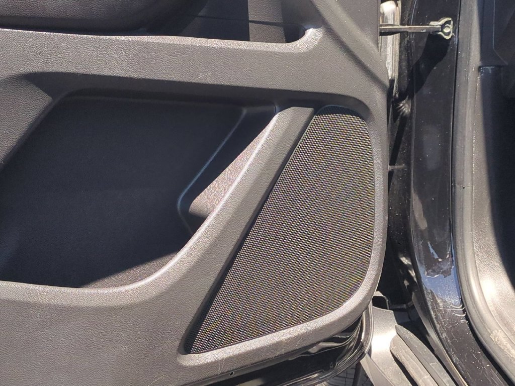 Used 2023 Chevrolet Traverse LT FWD image 26
