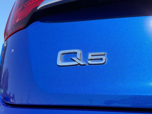 Used 2022 Audi Q5 e Prestige image 11