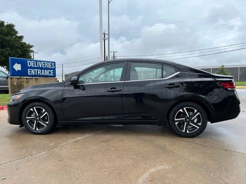 Used 2024 Nissan Sentra SV FWD image 3