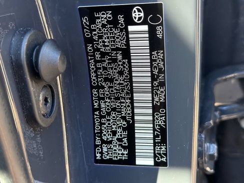 Certified 2025 Toyota Corolla LE FWD image 30