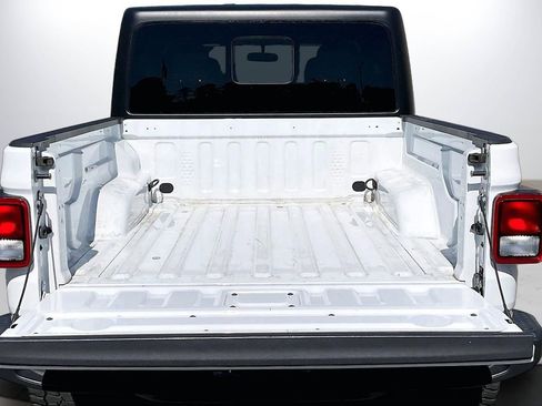 Certified 2022 Jeep Gladiator Sport AWD/4WD image 26