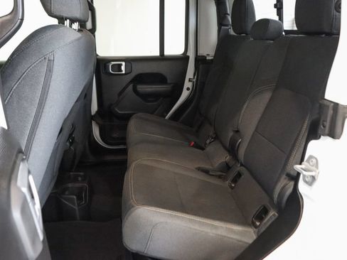 Used 2025 Jeep Gladiator Sport AWD/4WD image 35