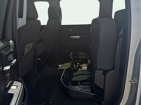 Used 2018 Chevrolet Silverado 1500 LT w/ All Star Edition AWD/4WD image 5