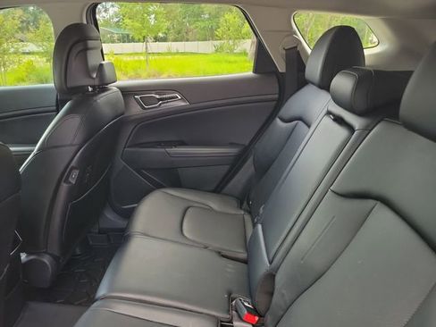 Used 2023 Kia Sportage SX FWD image 31
