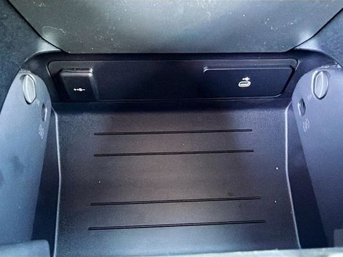 New 2026 Land Rover Defender 130 X image 32