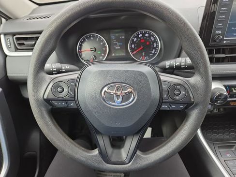 Used 2021 Toyota RAV4 XLE image 17