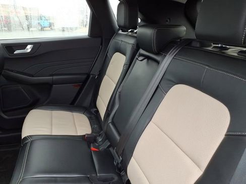 Used 2022 Ford Escape Titanium w/ Titanium Elite Package image 18