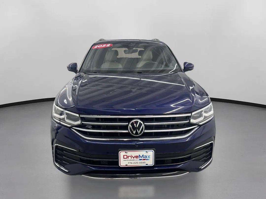 Used 2022 Volkswagen Tiguan SEL R-Line AWD/4WD image 2