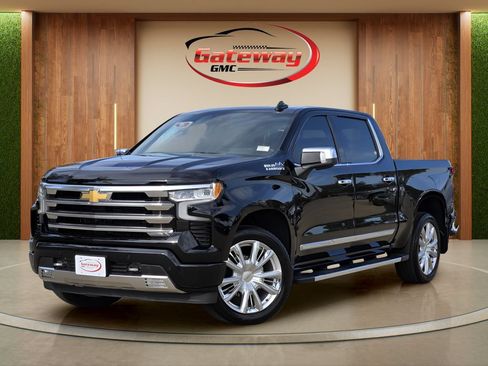 Used 2024 Chevrolet Silverado 1500 High Country w/ High Country Premium Package RWD image 1