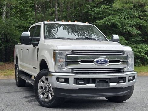 Used 2019 Ford F250 Lariat w/ Lariat Ultimate Package image 12