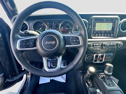 Used 2023 Jeep Wrangler Unlimited Sahara w/ Cold Weather Group AWD/4WD image 12