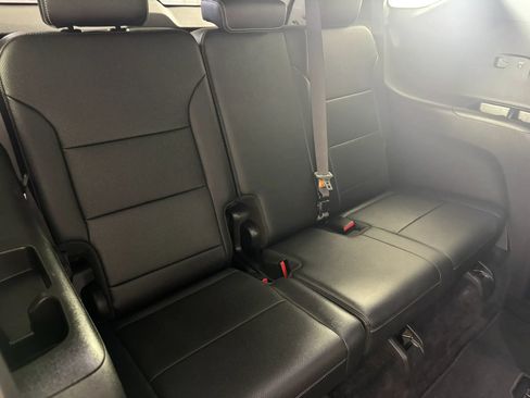 Used 2024 Chevrolet Traverse LT w/ Enhanced Driving Package AWD/4WD image 43