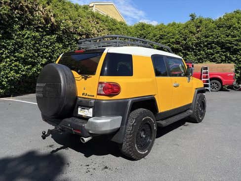 Used 2007 Toyota FJ Cruiser 4WD image 10
