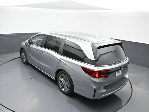 Certified 2025 Honda Odyssey Touring image 43
