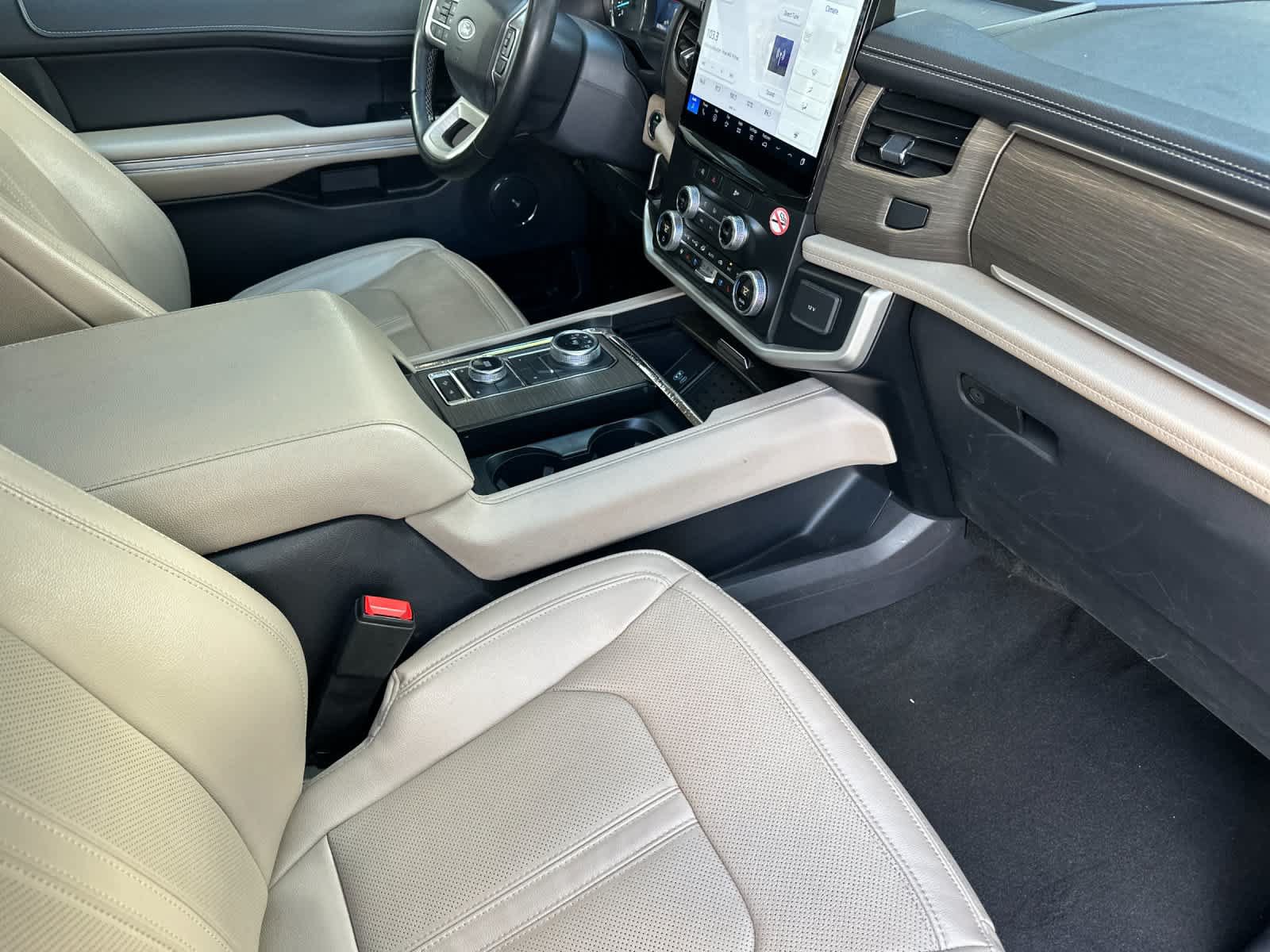 Certified 2024 Ford Expedition Limited AWD/4WD image 17