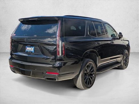 Used 2025 Cadillac Escalade Premium Luxury image 5