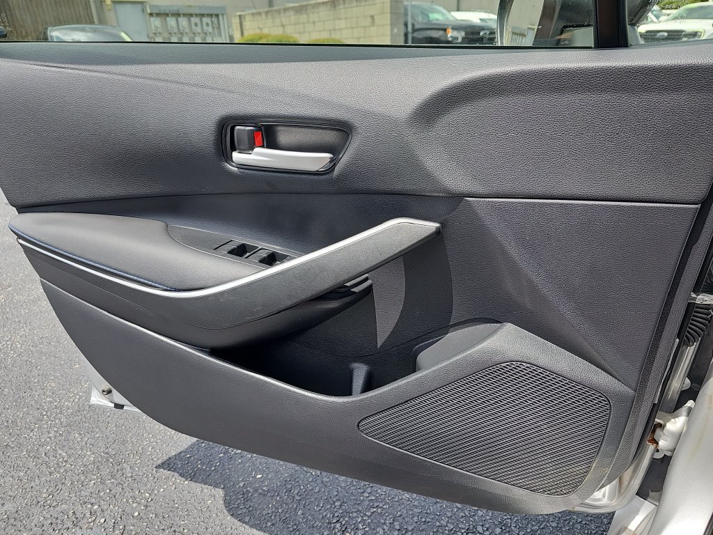 Used 2022 Toyota Corolla SE w/ Carpet Mat Package (TMS) FWD image 32