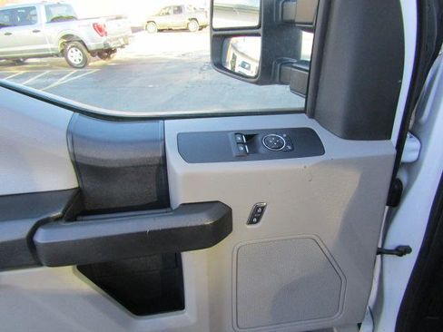 Used 2019 Ford F250 XL w/ XL Value Package image 19