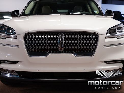 Used 2023 Lincoln Aviator Reserve w/ Equipment Group 201A AWD/4WD image 10