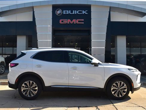 New 2025 Buick Envision Preferred image 3