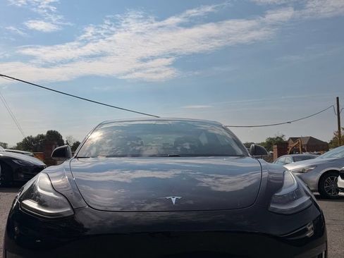 Used 2018 Tesla Model 3 RWD image 4