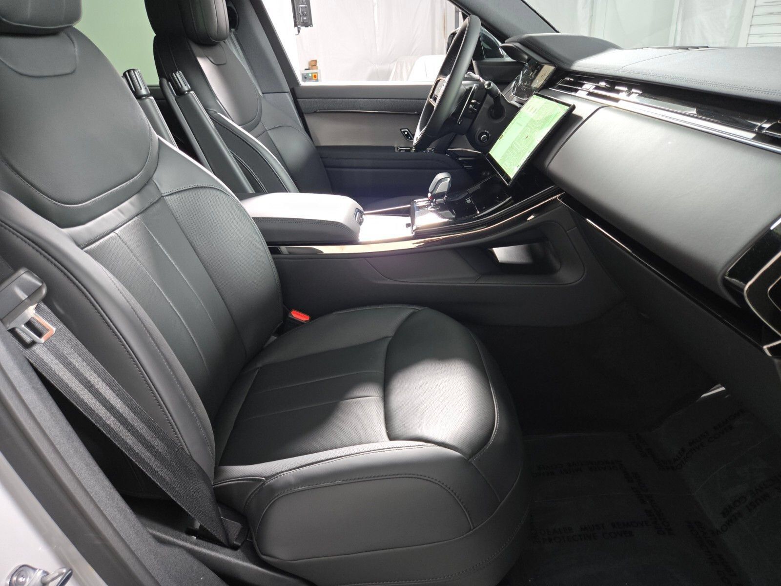 New 2026 Land Rover Range Rover Sport Dynamic SE AWD/4WD image 3