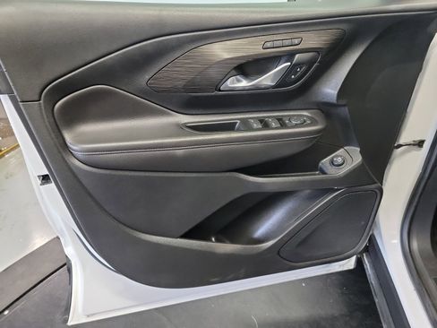 Used 2022 GMC Terrain SLT FWD image 13