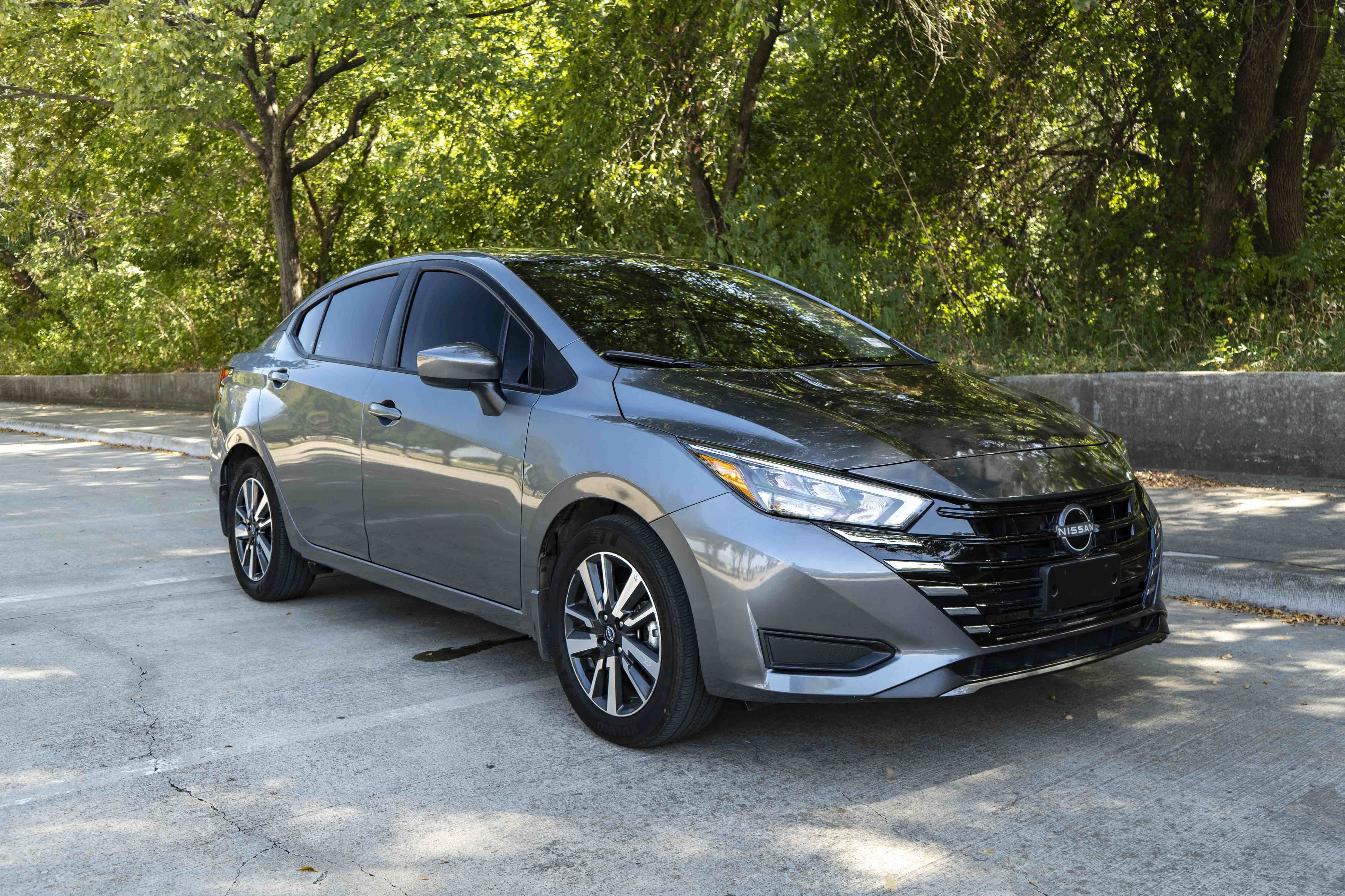 Used 2025 Nissan Versa SV w/ Trunk Package FWD image 2