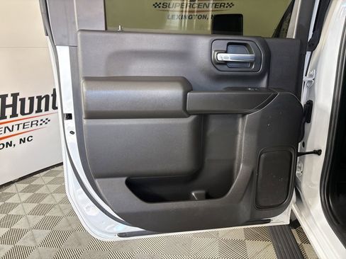 Used 2025 Chevrolet Silverado 3500 W/T image 19