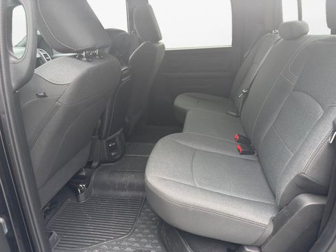 Used 2024 RAM 2500 Tradesman w/ Chrome Appearance Group AWD/4WD image 13