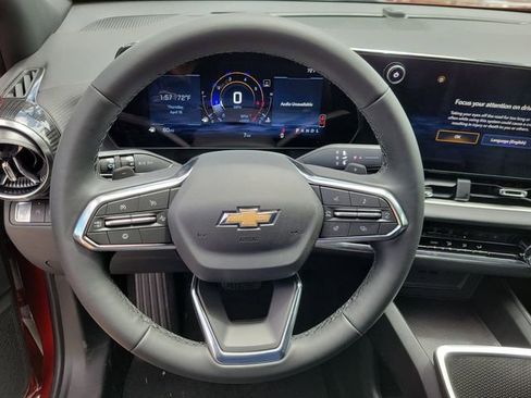 New 2026 Chevrolet Equinox LT w/ Safety and Technology Package FWD image 9