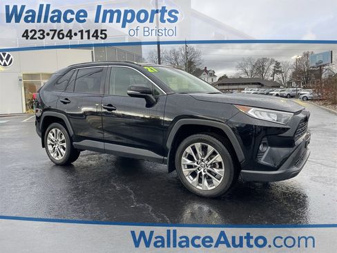 Used 2021 Toyota RAV4 XLE Premium image 1