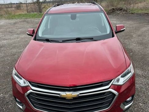 Used 2019 Chevrolet Traverse LT w/ LT Premium Package AWD/4WD image 9