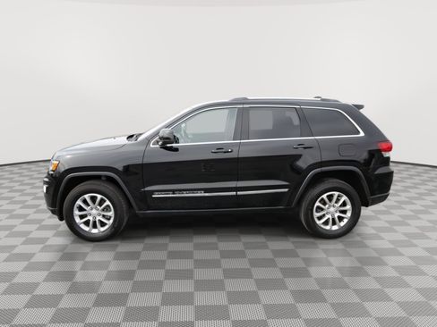 Used 2021 Jeep Grand Cherokee Laredo image 8