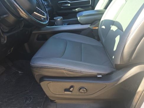 Used 2019 RAM 1500 Big Horn AWD/4WD image 8