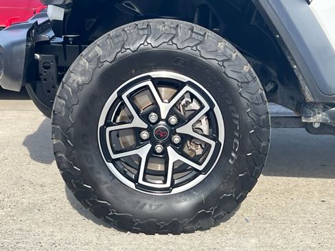 Used 2024 Jeep Wrangler Unlimited Rubicon image 25