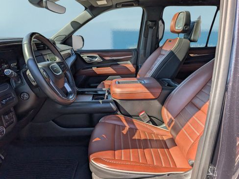 Certified 2023 GMC Yukon Denali Ultimate image 19