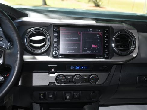 Used 2021 Toyota Tacoma TRD Pro AWD/4WD image 15