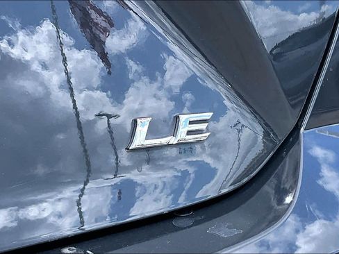 Used 2025 Toyota Camry LE FWD image 10